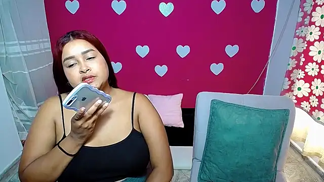 Snapshot of violeta_rous chatting on 04/29/26, 03:27 violeta rous online show from 04/29/26, 03:27