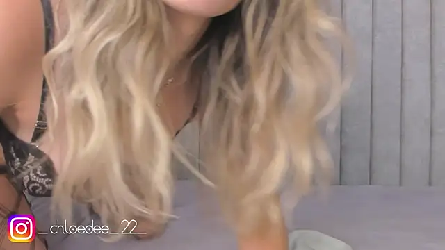 chloe d online show from 12/15/24, 05:20
