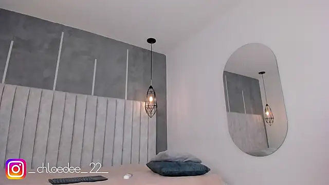 chloe d online show from 12/26/24, 12:05
