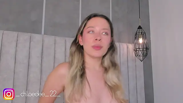 chloe d online show from 01/07/25, 04:37
