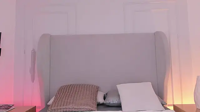 Snapshot of chloe_d chatting on 10/30/25, 11:55 chloe d online show from 10/30/25, 11:55