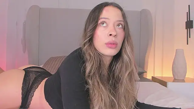 Snapshot of chloe_d chatting on 11/21/25, 11:42 chloe d online show from 11/21/25, 11:42