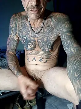 Snapshot of deepstroker42071 chatting on 10/09/25, 02:04 deepstroker42071 online show from 10/09/25, 02:04