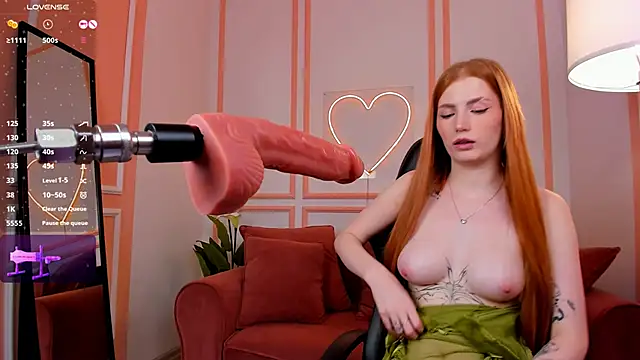 Snapshot of Mira__Blush chatting on 12/20/24, 07:39 Mira  Blush online show from 12/20/24, 07:39