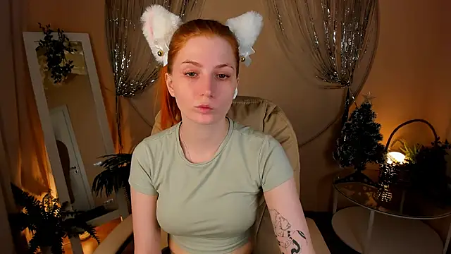 Snapshot of Mira__Blush chatting on 12/22/24, 08:47 Mira  Blush online show from 12/22/24, 08:47