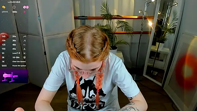 Snapshot of Mira__Blush chatting on 01/23/25, 03:05 Mira  Blush online show from 01/23/25, 03:05