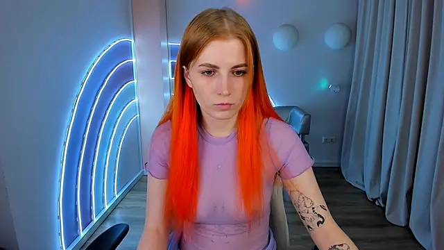 Snapshot of Mira__Blush chatting on 02/18/25, 08:36 Mira  Blush online show from 02/18/25, 08:36