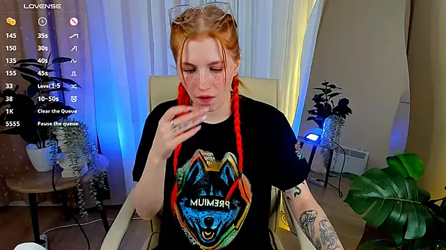 Snapshot of Mira__Blush chatting on 02/23/25, 11:36 Mira  Blush online show from 02/23/25, 11:36