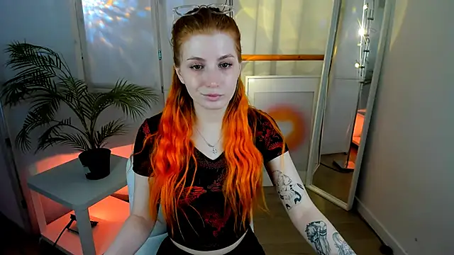 Snapshot of Mira__Blush chatting on 02/28/25, 06:32 Mira  Blush online show from 02/28/25, 06:32