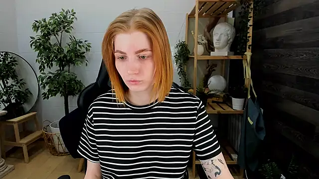 Snapshot of Mira__Blush chatting on 03/15/25, 06:25 Mira  Blush online show from 03/15/25, 06:25