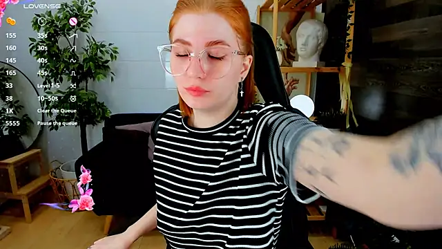 Snapshot of Mira__Blush chatting on 03/15/25, 12:34 Mira  Blush online show from 03/15/25, 12:34