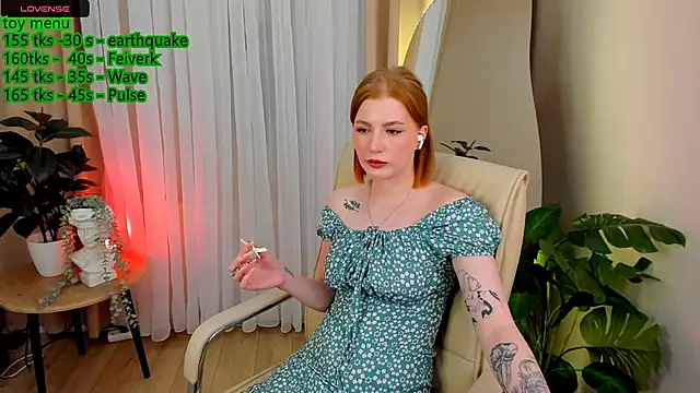 Snapshot of Mira__Blush chatting on 03/19/25, 11:57 Mira  Blush online show from 03/19/25, 11:57