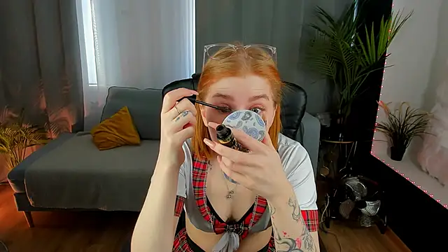 Snapshot of Mira__Blush chatting on 03/21/25, 01:34 Mira  Blush online show from 03/21/25, 01:34