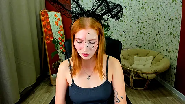 Snapshot of Mira__Blush chatting on 10/30/25, 08:53 Mira Blush online show from 10/30/25, 08:53