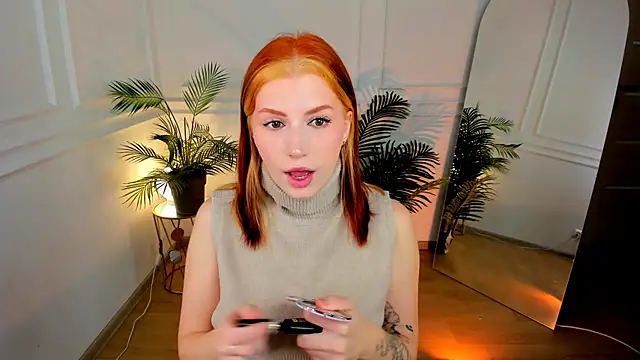 Snapshot of Mira__Blush chatting on 11/15/25, 08:49 Mira Blush online show from 11/15/25, 08:49