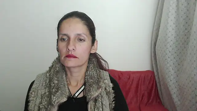catalina duran1 online show from 02/15/26, 07:51