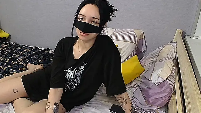 KathrineBerry online show from 12/23/24, 07:38
