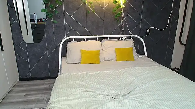 KathrineBerry online show from 06/29/26, 11:54