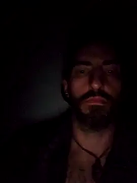 Snapshot of Bi_curious86 chatting on 10/24/25, 04:53 Bi curious86 online show from 10/24/25, 04:53