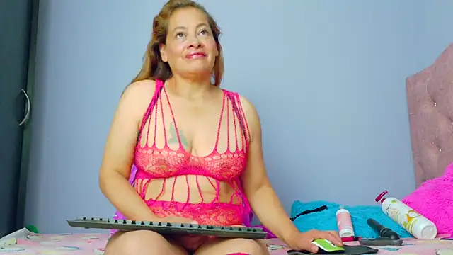 Snapshot of TifanyNasty chatting on 11/01/25, 09:22 TifanyNasty online show from 11/01/25, 09:22