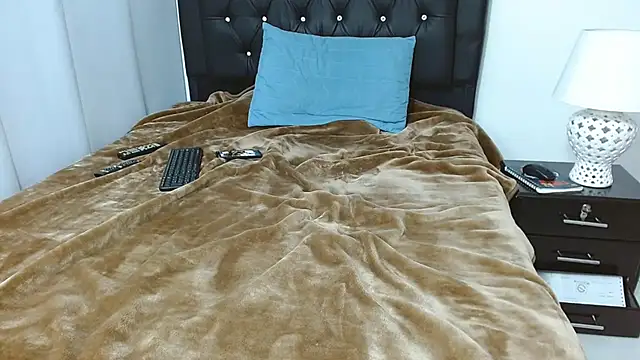 omarmohammedhot2 online show from 12/19/24, 05:29