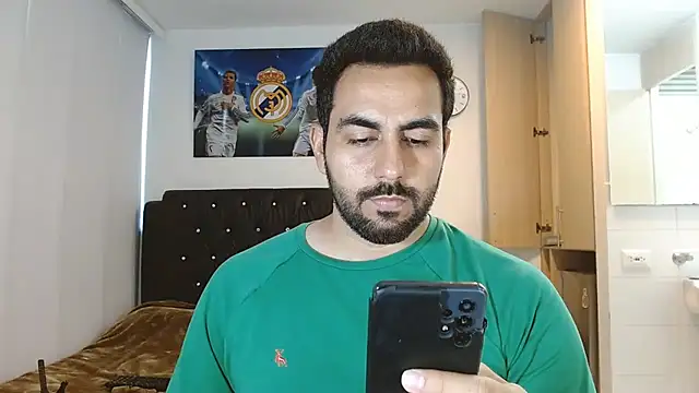 omarmohammedhot2 online show from 01/17/25, 02:50