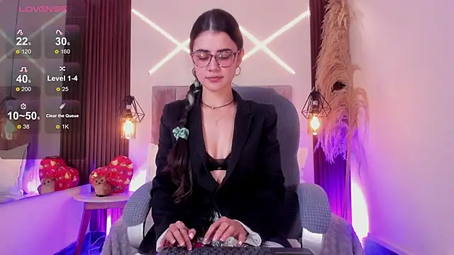 Snapshot of dasha-rodrigues chatting on 06/11/26, 01:53 dasha-rodrigues online show from 06/11/26, 01:53