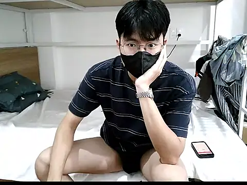 Gwencloudy online show from 10/20/25, 06:47