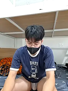 Gwencloudy online show from 07/05/26, 03:02