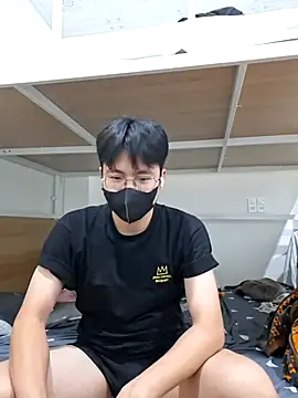 Gwencloudy online show from 07/14/26, 03:29