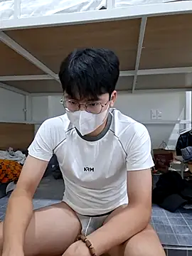 Gwencloudy online show from 07/26/26, 03:36