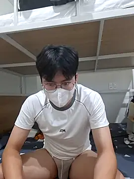 Gwencloudy online show from 07/28/26, 03:21