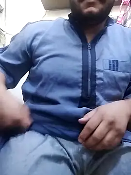 Snapshot of Fouzi1234bhm chatting on 10/24/25, 01:29 Fouzi1234bhm online show from 10/24/25, 01:29