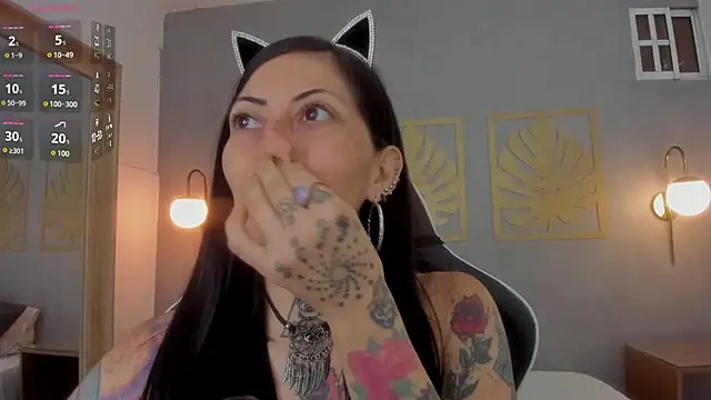 dark gotica online show from 10/31/25, 12:39