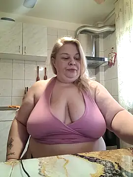 Snapshot of AriannaMilf chatting on 10/08/25, 06:00 AriannaMilf online show from 10/08/25, 06:00