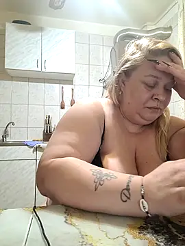 Snapshot of AriannaMilf chatting on 11/07/25, 09:37 AriannaMilf online show from 11/07/25, 09:37