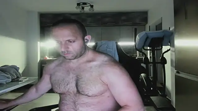 Hugealphabeast online show from 06/12/26, 11:03