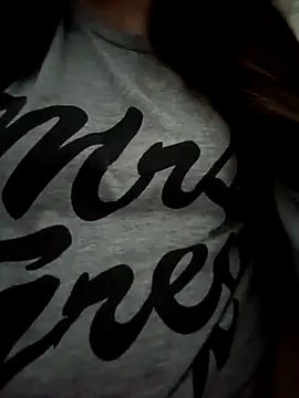 Snapshot of bruna_safadinhaa chatting on 11/03/25, 04:08 bruna safadinhaa online show from 11/03/25, 04:08