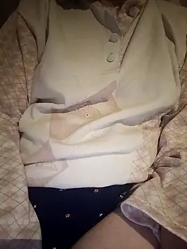 Snapshot of bruna_safadinhaa chatting on 11/28/25, 06:54 bruna safadinhaa online show from 11/28/25, 06:54