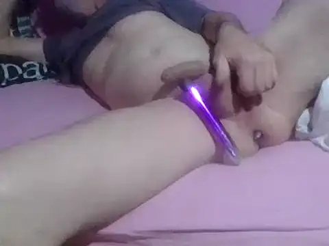 Snapshot of petitpeps84 chatting on 03/15/25, 09:27 petitpeps84 online show from 03/15/25, 09:27