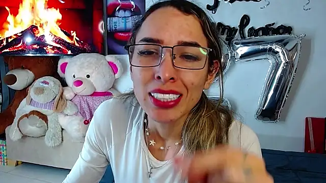 Snapshot of Niky_777 chatting on 12/02/25, 03:01 Niky 777 online show from 12/02/25, 03:01