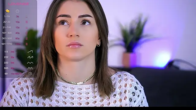 Snapshot of AishaCarter chatting on 10/29/25, 05:47 AishaCarter online show from 10/29/25, 05:47