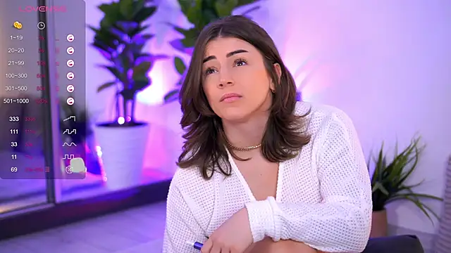 Snapshot of AishaCarter chatting on 12/02/25, 06:03 AishaCarter online show from 12/02/25, 06:03