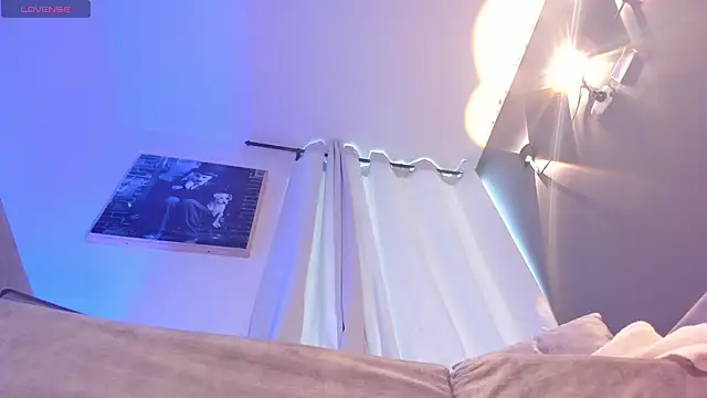 HannahDavis  online show from 12/16/24, 07:54