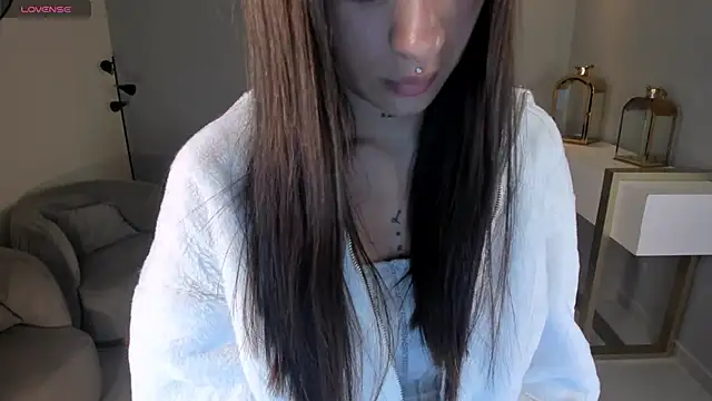 AlessiaCorleone  online show from 02/26/25, 11:37