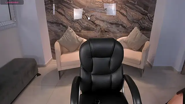 AlessiaCorleone  online show from 03/13/25, 09:48