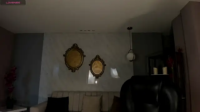 AlessiaCorleone  online show from 09/25/25, 05:16