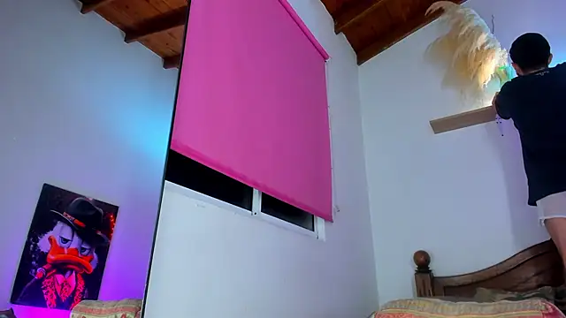 Juan Castano online show from 10/16/25, 06:14