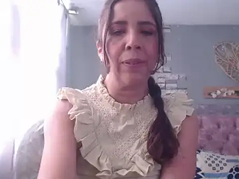 Victoria meester online show from 12/03/24, 03:00