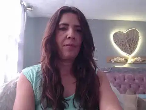 Victoria meester online show from 12/05/24, 01:17
